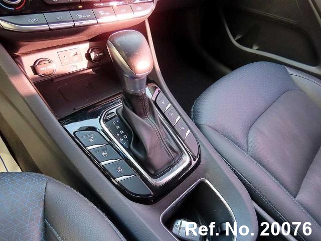  Hyundai / Ioniq Stock No. 20076